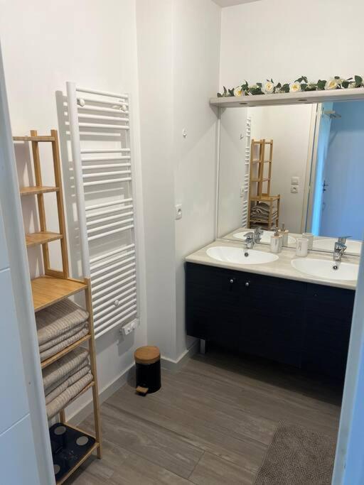 Appartement La Venise Provencale มาร์ติกส์ ภายนอก รูปภาพ